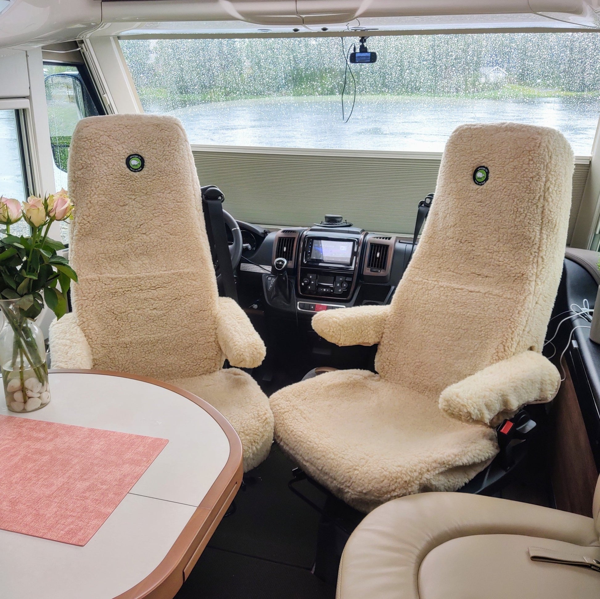 2 stk. Setetrekk til bobil (Halvintegrert Carthago )model Nelson 2. Gratis frakt ! - ULLNorge