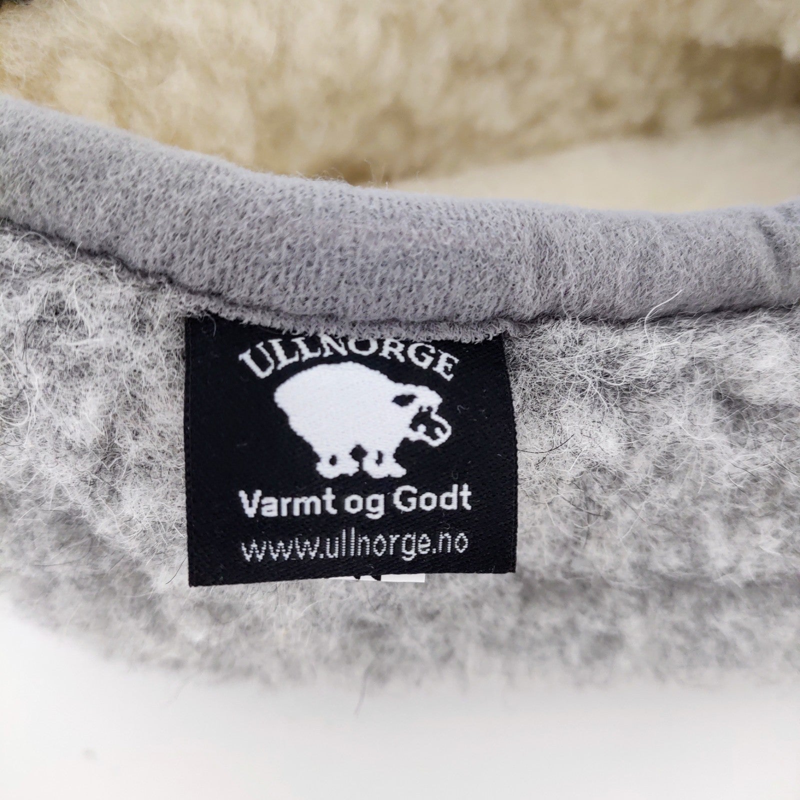 Slippers. Gratis frakt !