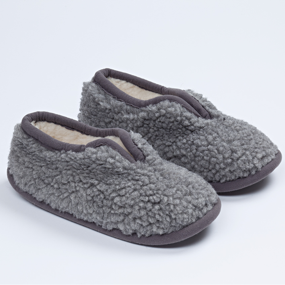 Slippers. Gratis frakt !